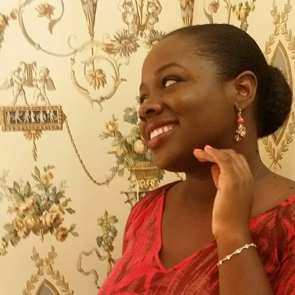 🎉🎈Hi I'm Your Poshmark Ambassador II Stephanie🎈🎉 - Picture 3 of 5